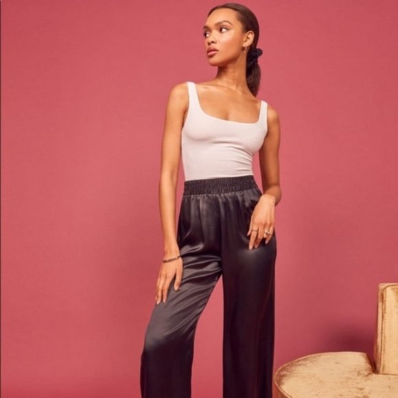 Reformation Tops - Reformation Stormi Ribbed Ivory Crop Top